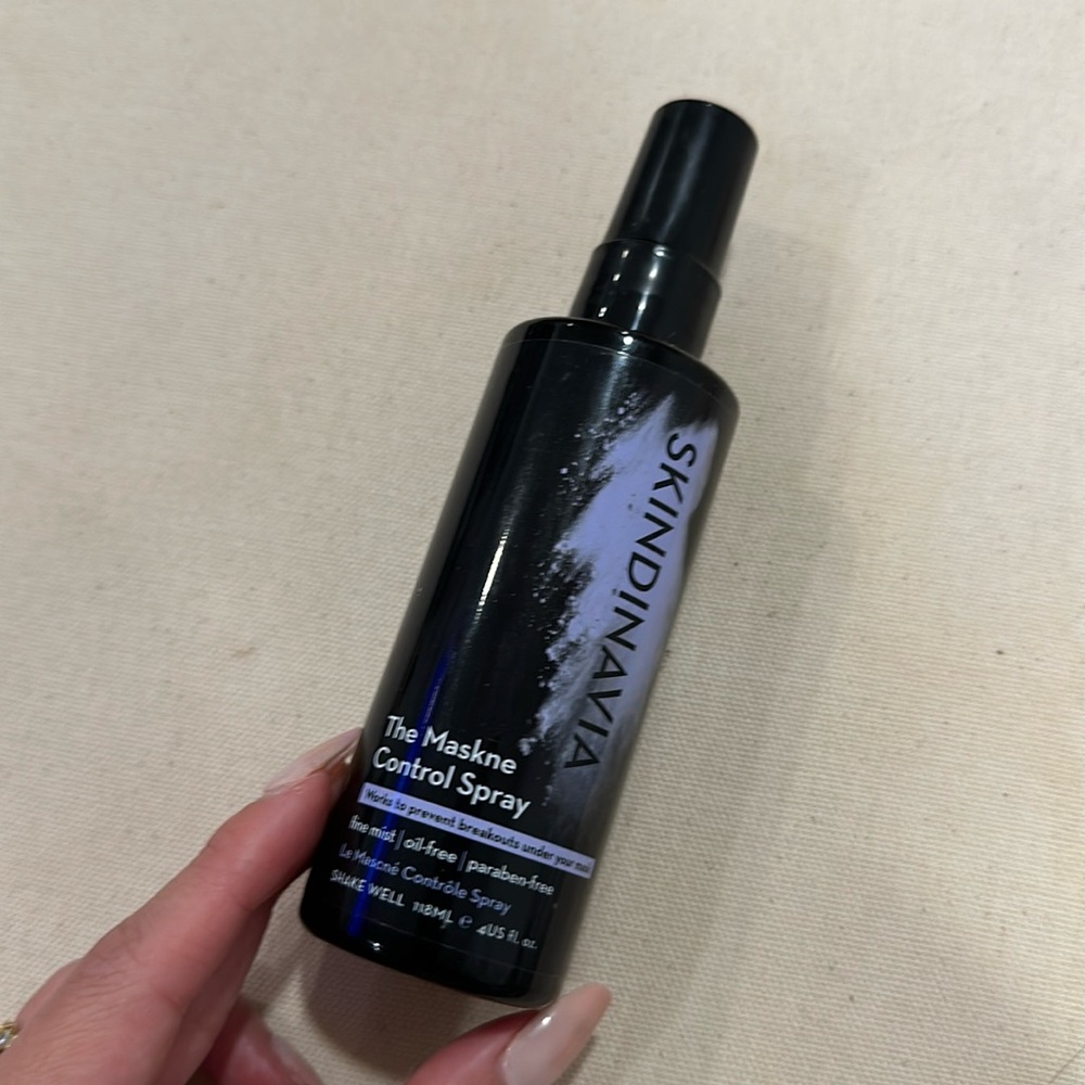 Skindinavia maskne control spray prevents breakouts oil free paraben free 4 oz